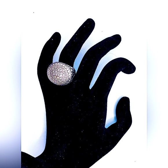 John Hardy Naga Dome Ring with Diamonds - Picture 6 of 9